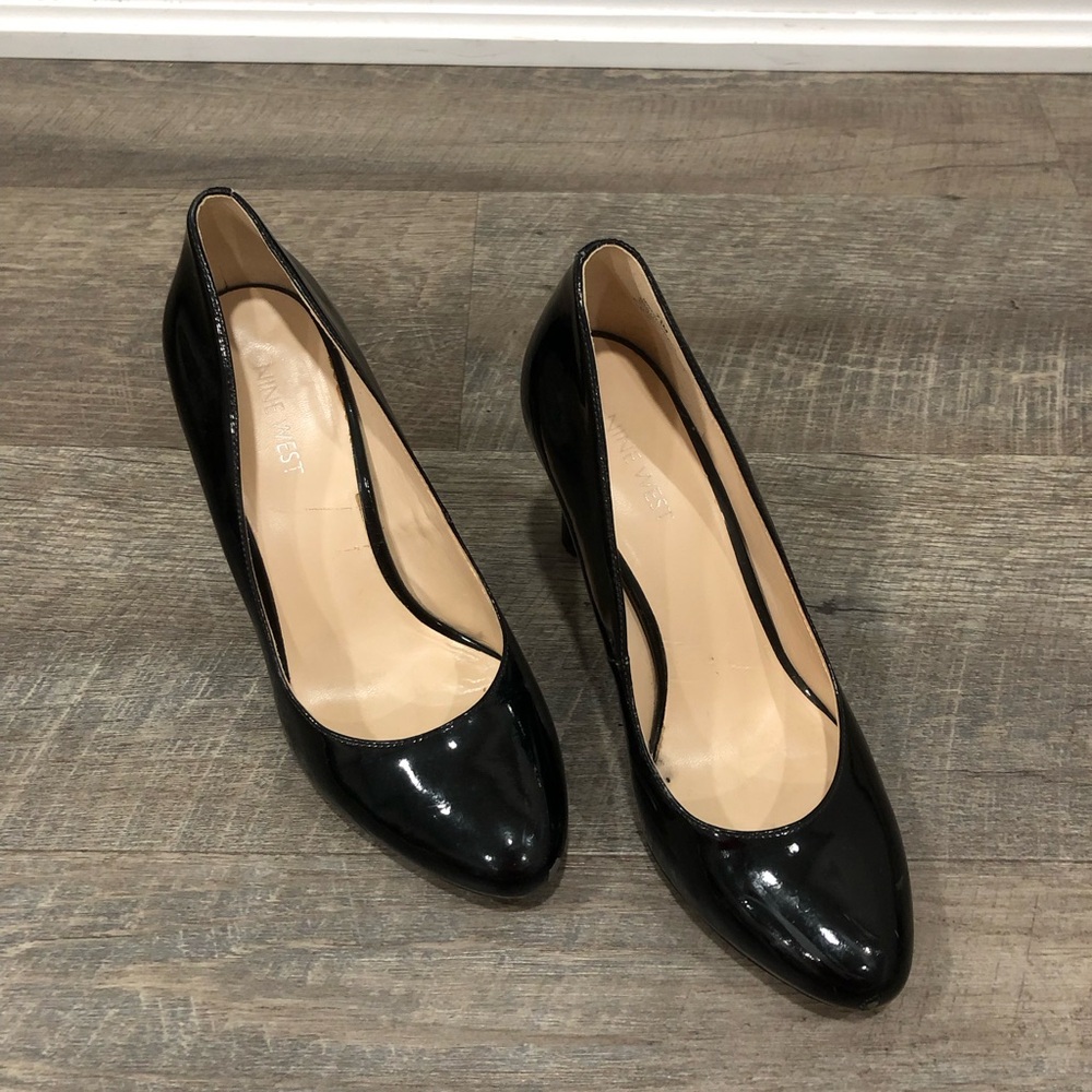 Nine West Black Stiletto Heels with Glossy Finish